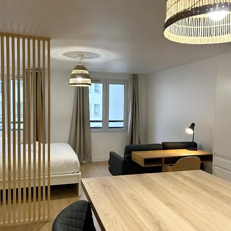 Appartement Place De La Republique - *